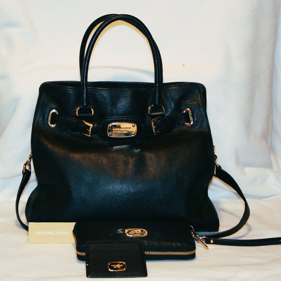 Michael Kors Purse,Wallet,Credit Card Holder - Picture 1 of 7